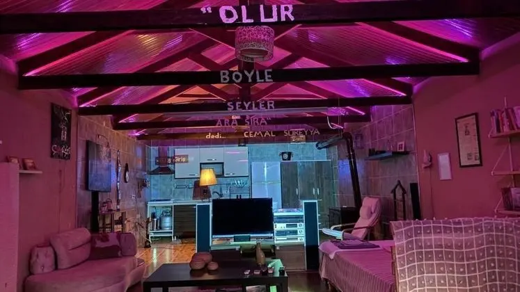 Gölge Evi